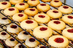 Angel eyes cookies recipe with jam